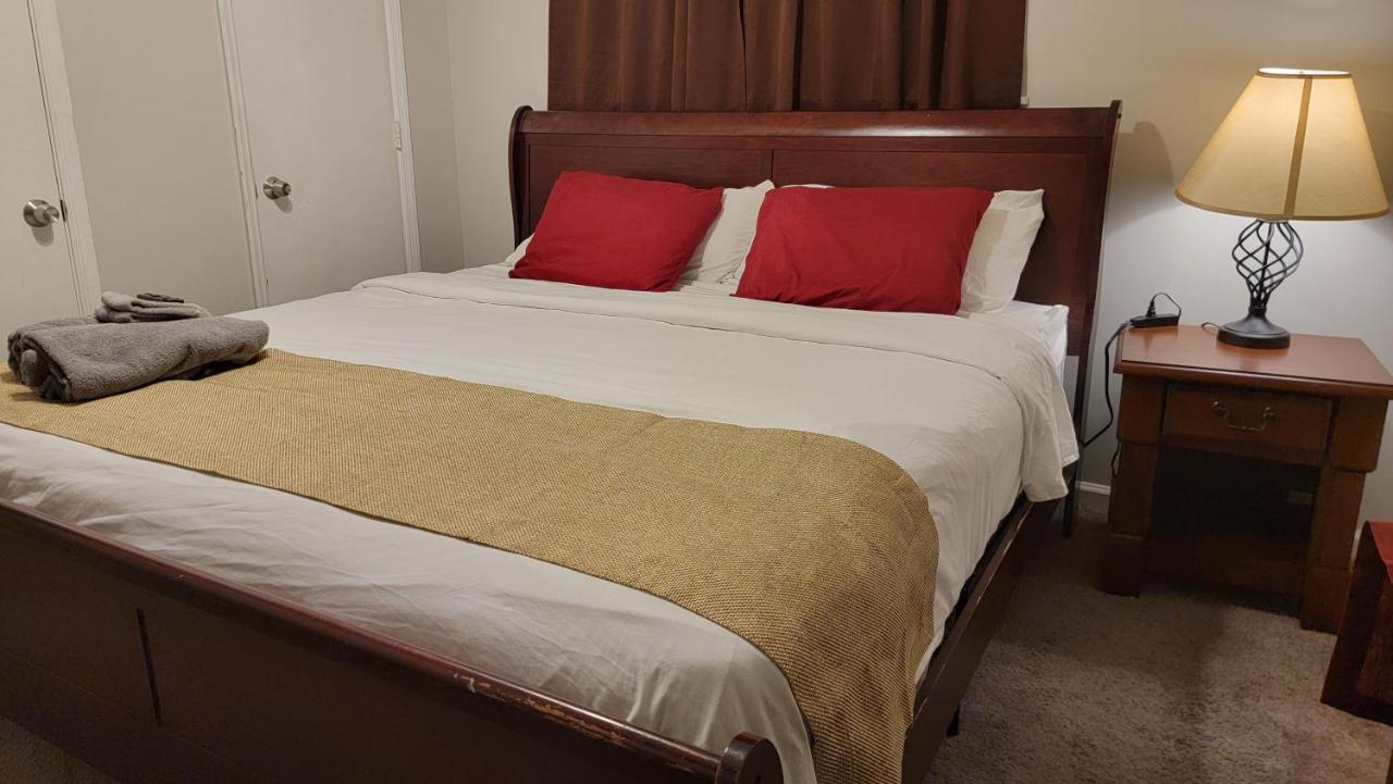 5 Star Atlanta Harsfield Guesthouse College Park Екстер'єр фото